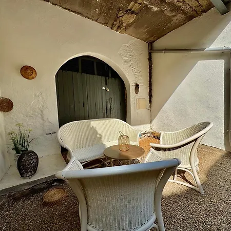 Maison De Vacance Familiale Tomlina, * Neffies