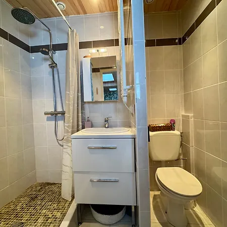 펜션 Maison De Vacance Familiale Tomlina, Neffies