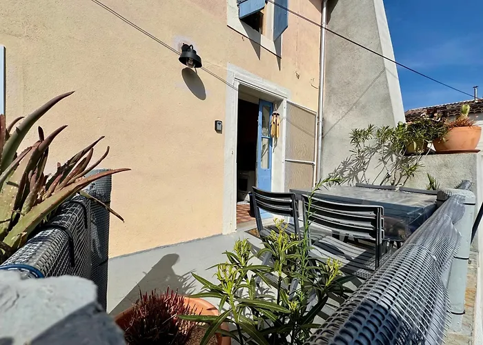 Maison De Vacance Familiale Tomlina, Neffies