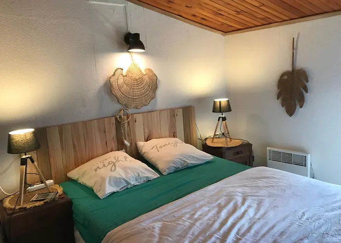 Maison De Vacance Familiale Tomlina, *